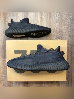 Adidas Yeezy Boost 350 V2 Black Non-Reflective